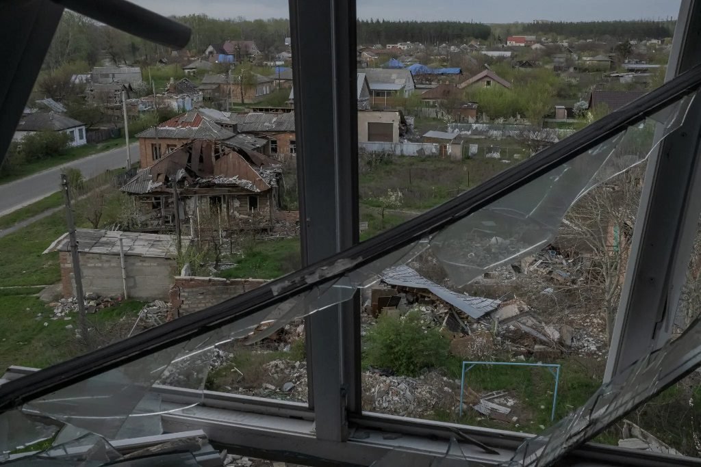 Damage in Izium, Ukraine, last week. Unraine's High-Stakes Counteroffensive: Western Support at Risk / Credit...Mauricio Lima for The New York Times