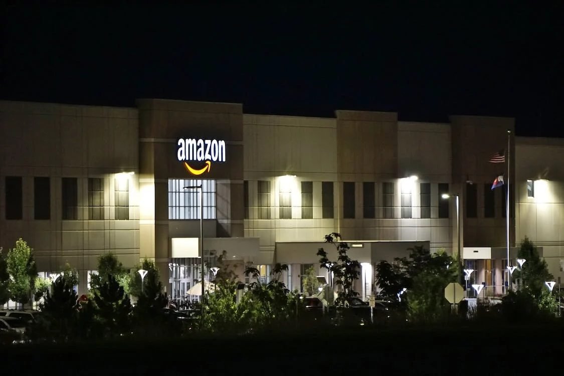 Amazon store / Europe To Tighten Control Over Big Tech